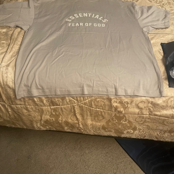 Men Essential Tshirt - Picture 5 of 5